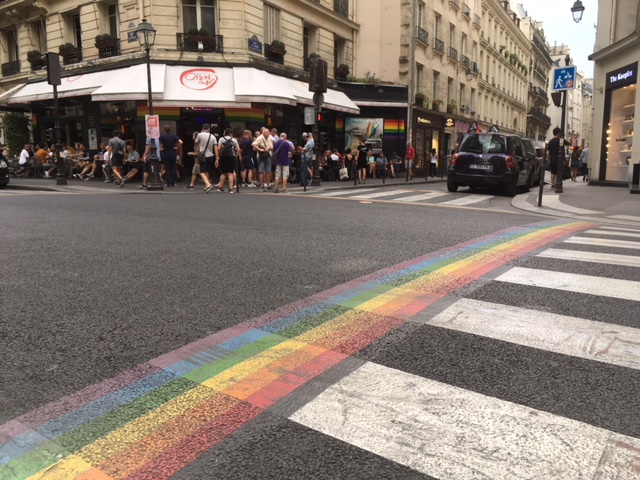 Paris : le Marais, quarante ans de vie LGBT - Le Parisien